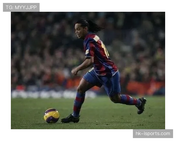 小罗又在沙滩上光脚踢瓶盖，这人设是真不打算赚钱了？